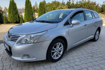 Toyota Avensis 2010r Opłacona Mały Przebieg
